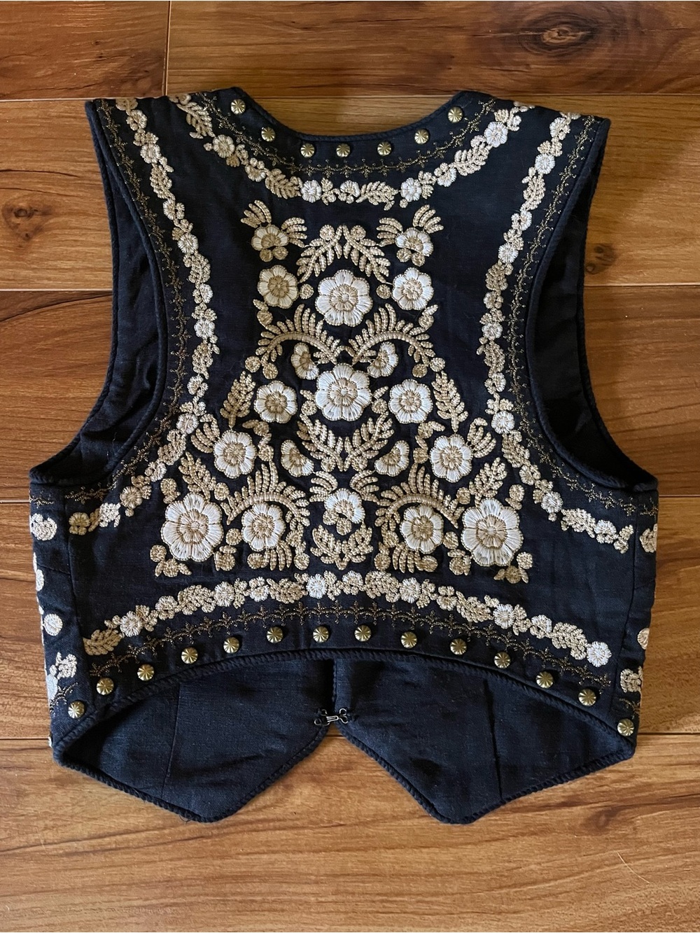 Spell Remi Vest - Picture 10 of 16